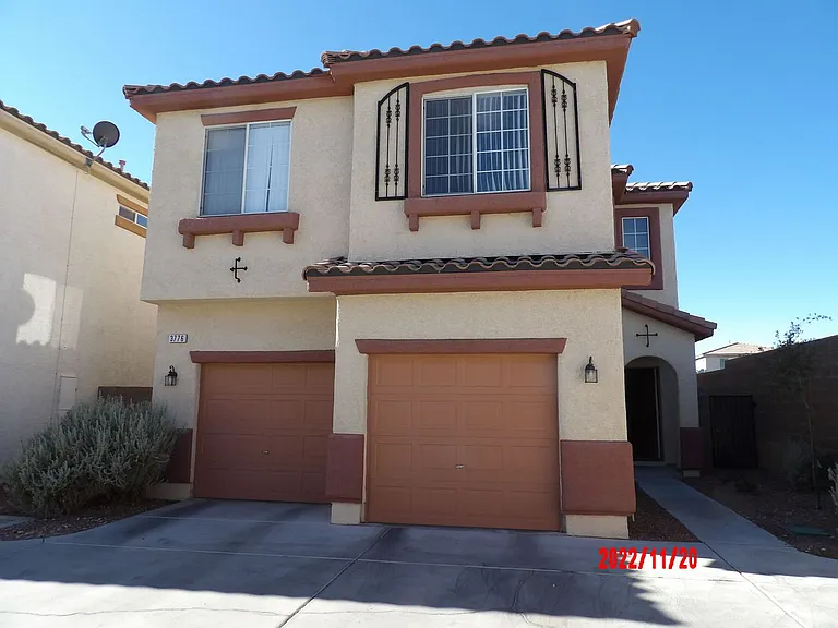 3776 Lodina Ct — Photo 17