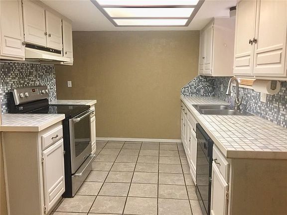 5th image of 10400 Glascow Dr
