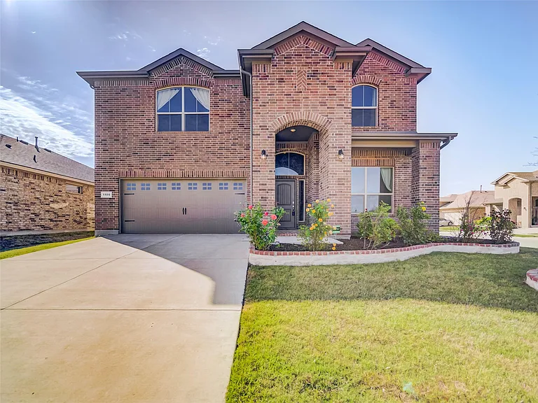 1100 Twin Brooks Ln — Photo 1