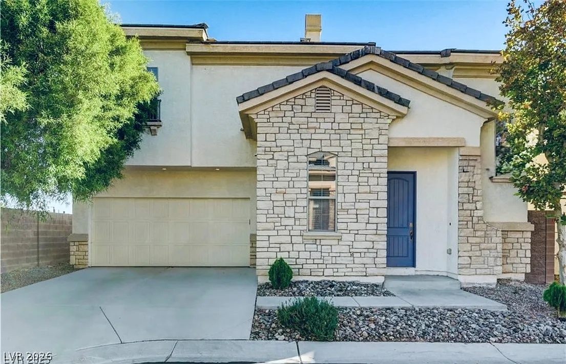 3 bed, 2.5 bath, 1529 sqft, $2,295 — Photo 1