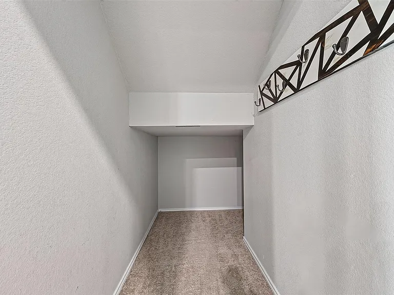 21522 Autumn Summit St — Photo 36
