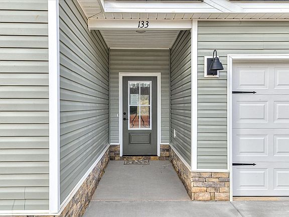 2nd image of 133 Burlwood Rd