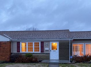 218 Rolling Dr, Pittsburgh, PA 15229