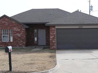 620 NW 22nd St, Moore, OK 73160
