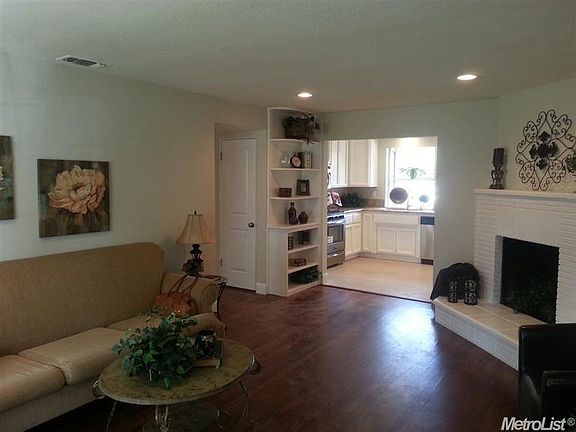 3rd image of 9359 Central Ave