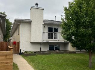 2807 E 29th St SW, Calgary, AB T3E2K7
