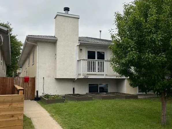 2807 E 29th St SW, Calgary, AB T3E 2K7
