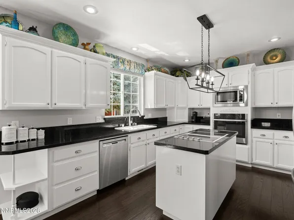 1666 Dogleg Rd, Carson City, NV 89701