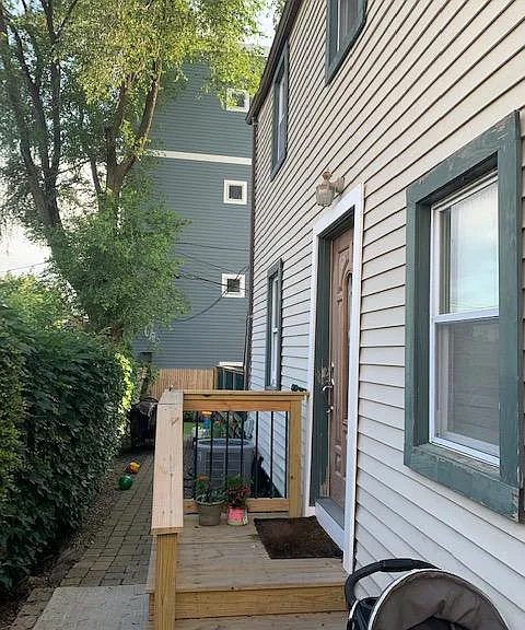 175 Athens St — Photo 5