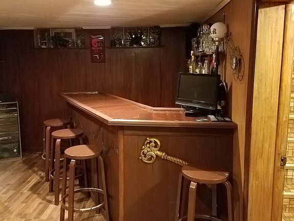 4th image of 6400 Ira Ave