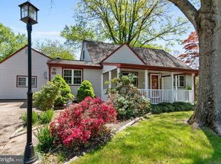 260 Oxford Valley Rd, Yardley, PA 19067