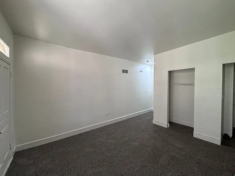 35 N Newberry St #7 — Photo 8
