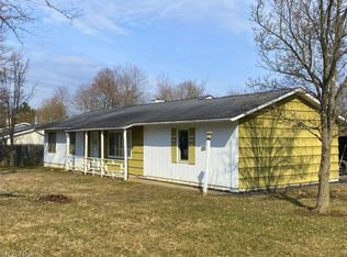 8304 Cedar Rd, Chesterland, OH 44026