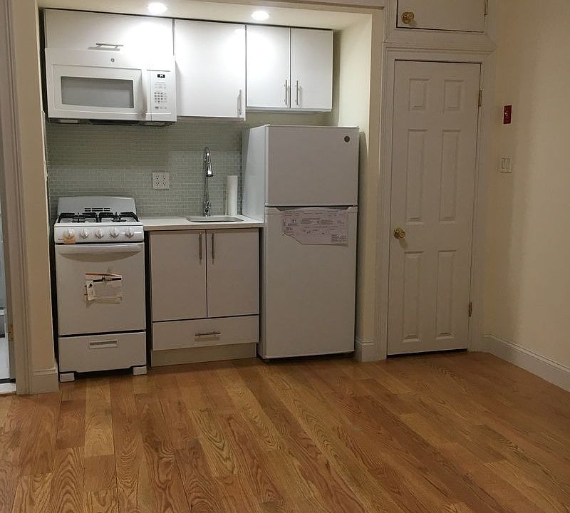 1st image of 329 Lexington Ave APT 3E