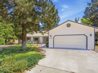 5736 Black Bear Ct, Weed, CA 96094