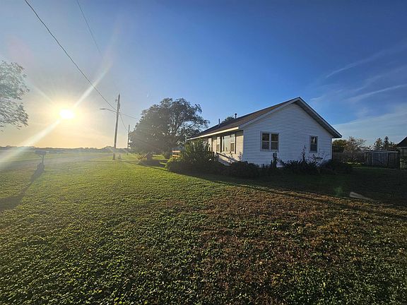 2nd image of 305 Truax St