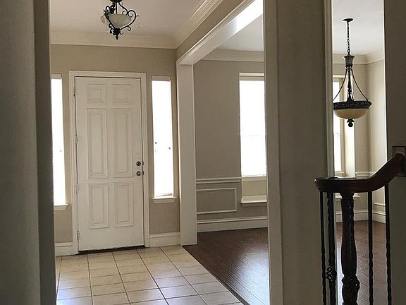 3rd image of 4117 New Hope Ct
