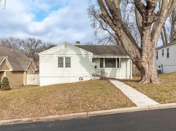 3503 Scott St, Saint Joseph, MO 64507