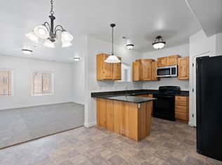 8215 N Clear Rock Rd, Eagle Mountain, UT 84005