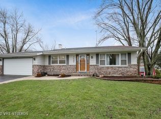 1427 Century Oaks Dr, Elgin, IL 60123