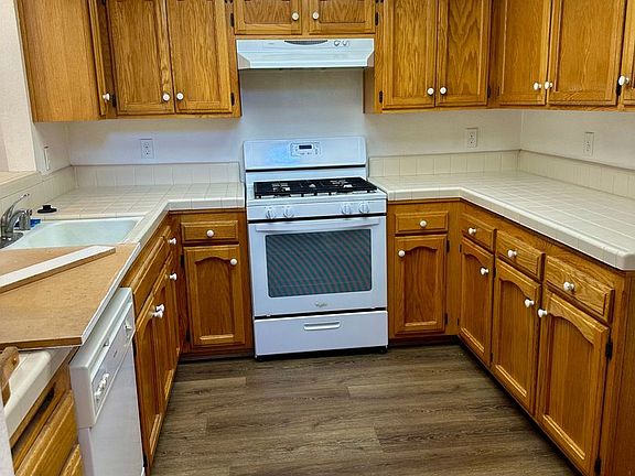 2nd image of 80 & 84 Brewer St #80