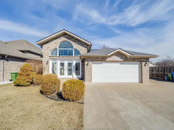 1120 King Louis St, Lakeshore, ON N8L 0V3