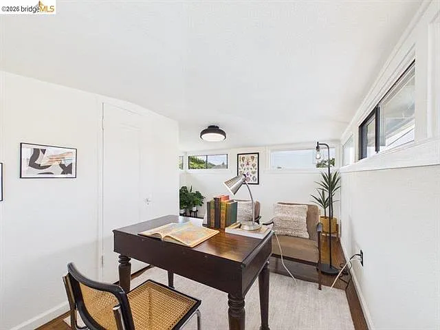 2222 E 31st St — Photo 7