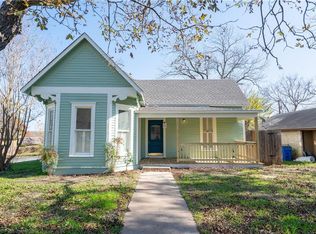 1120 Vance St, Taylor, TX 76574