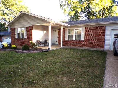 8 Soutee Dr, Saint Peters, MO, 63376