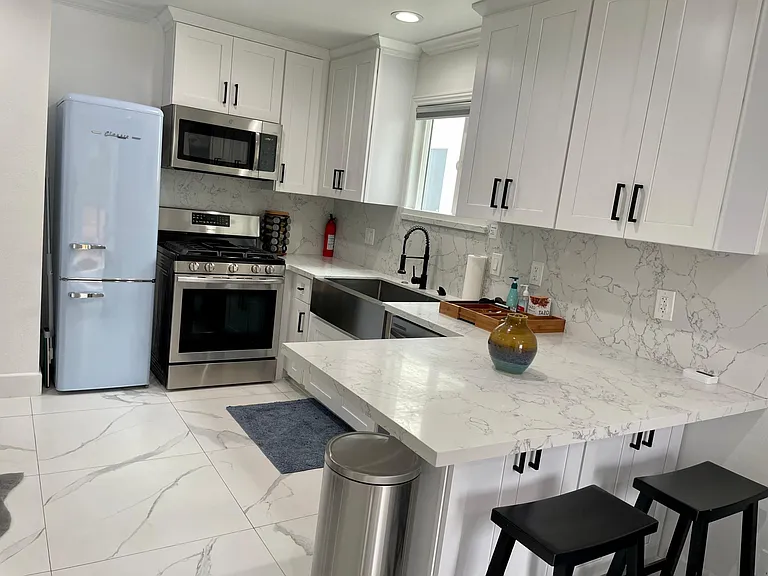 1349 N Formosa Ave #A — Photo 2