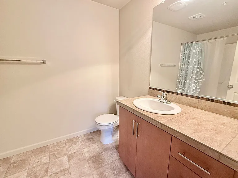 10834 NE Holly St #202 — Photo 13