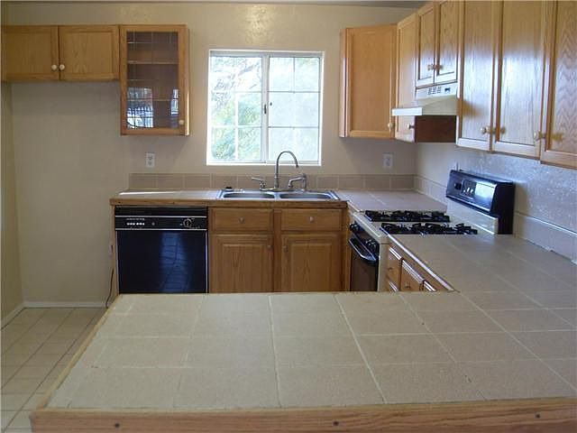 2nd image of 4137 Epsilon St
