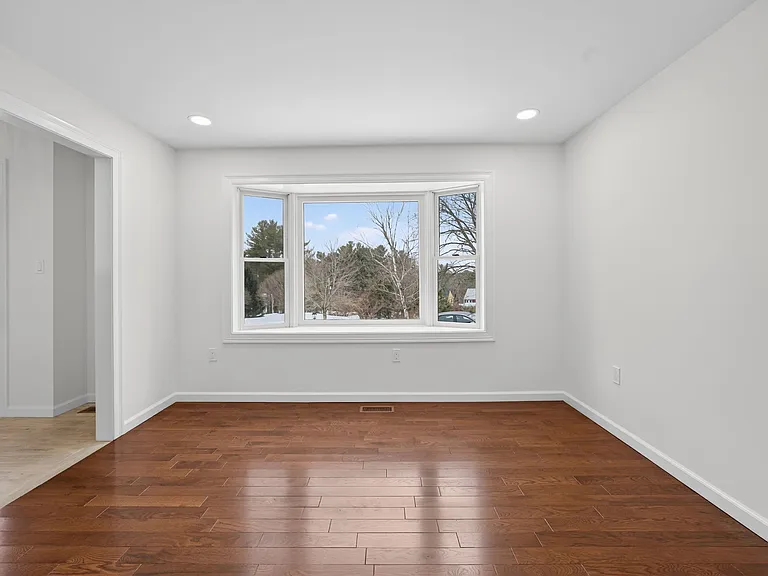 166 Londonderry Rd — Photo 27