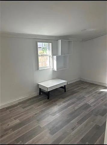 517 Diplomat St — Photo 4