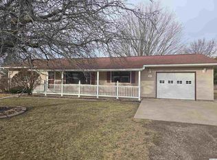 239 Rogers Rd, Carthage, IL 62321