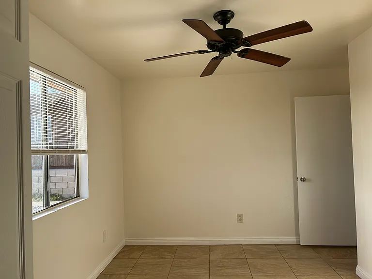 686 Carefree Dr — Photo 12