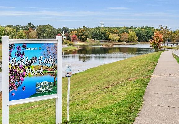 2nd image of 108 Lake Valley Rd