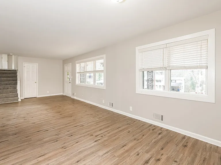 2753 Rainbow Forest Dr — Photo 5