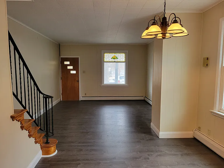104 Springgarden St — Photo 3