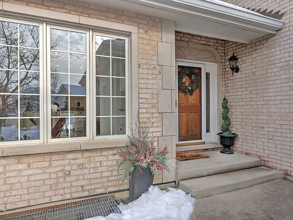 2nd image of 1146 Pine Oaks Cir #0
