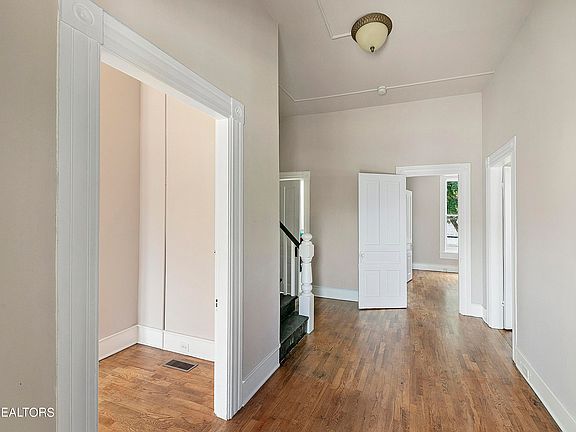 5th image of 506 Mulberry St