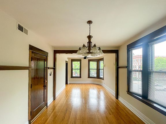 5th image of 3857 N Southport Ave #2