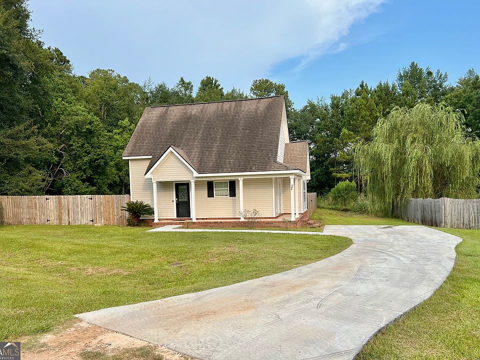 1st image of 345 Longwood Dr