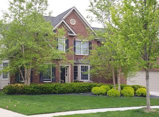1165 Horseshoe Dr, South Lyon, MI