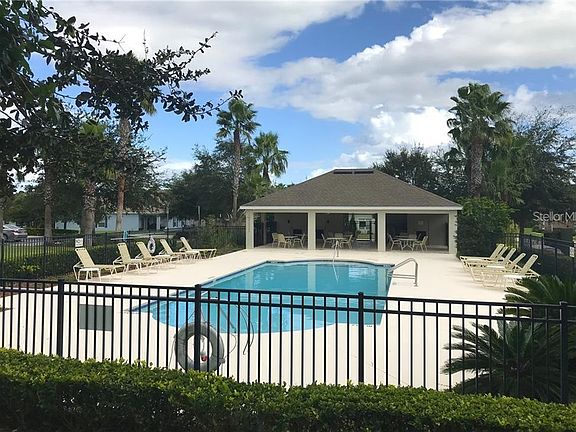 4th image of 5925 Windsong Oak Dr
