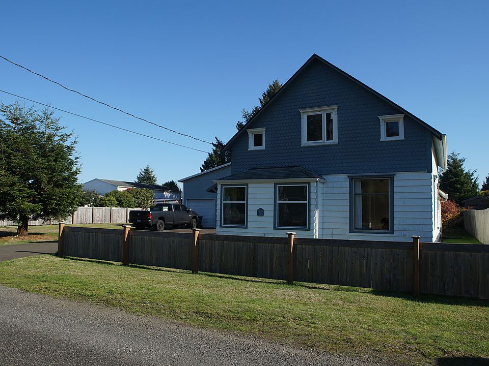 1st image of 206 Grand Army St