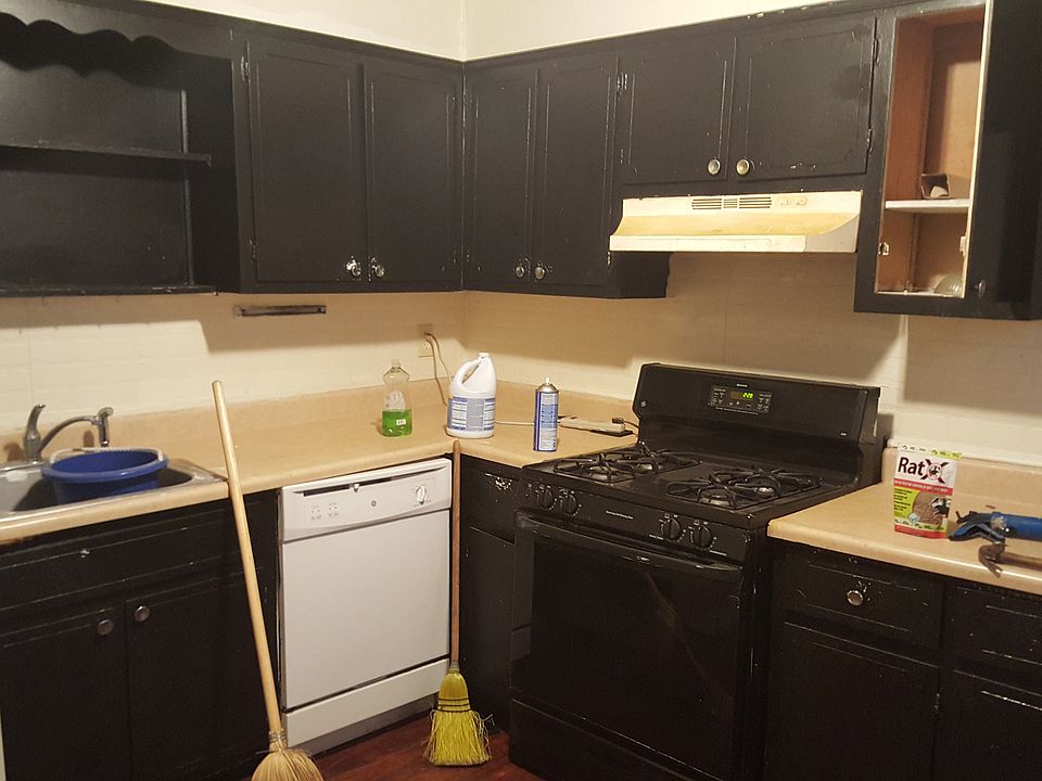 2nd image of 35 Howard St