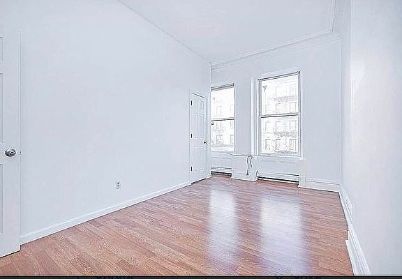 2nd image of 1250 Saint Nicholas Ave #2