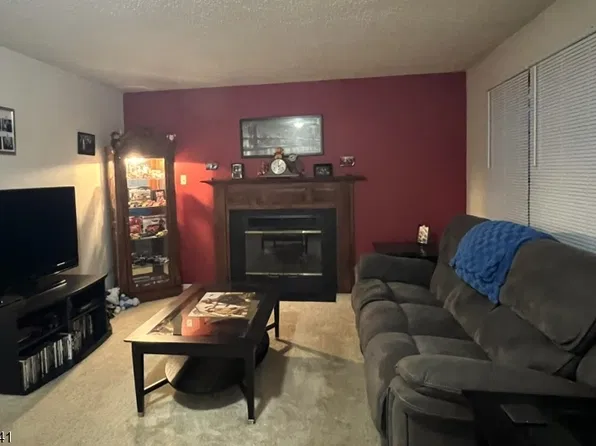 12 Burlington Ct #12, Hamburg Boro, NJ 07419