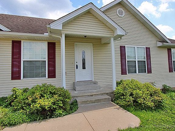 2nd image of 1861 Eagle Dr
